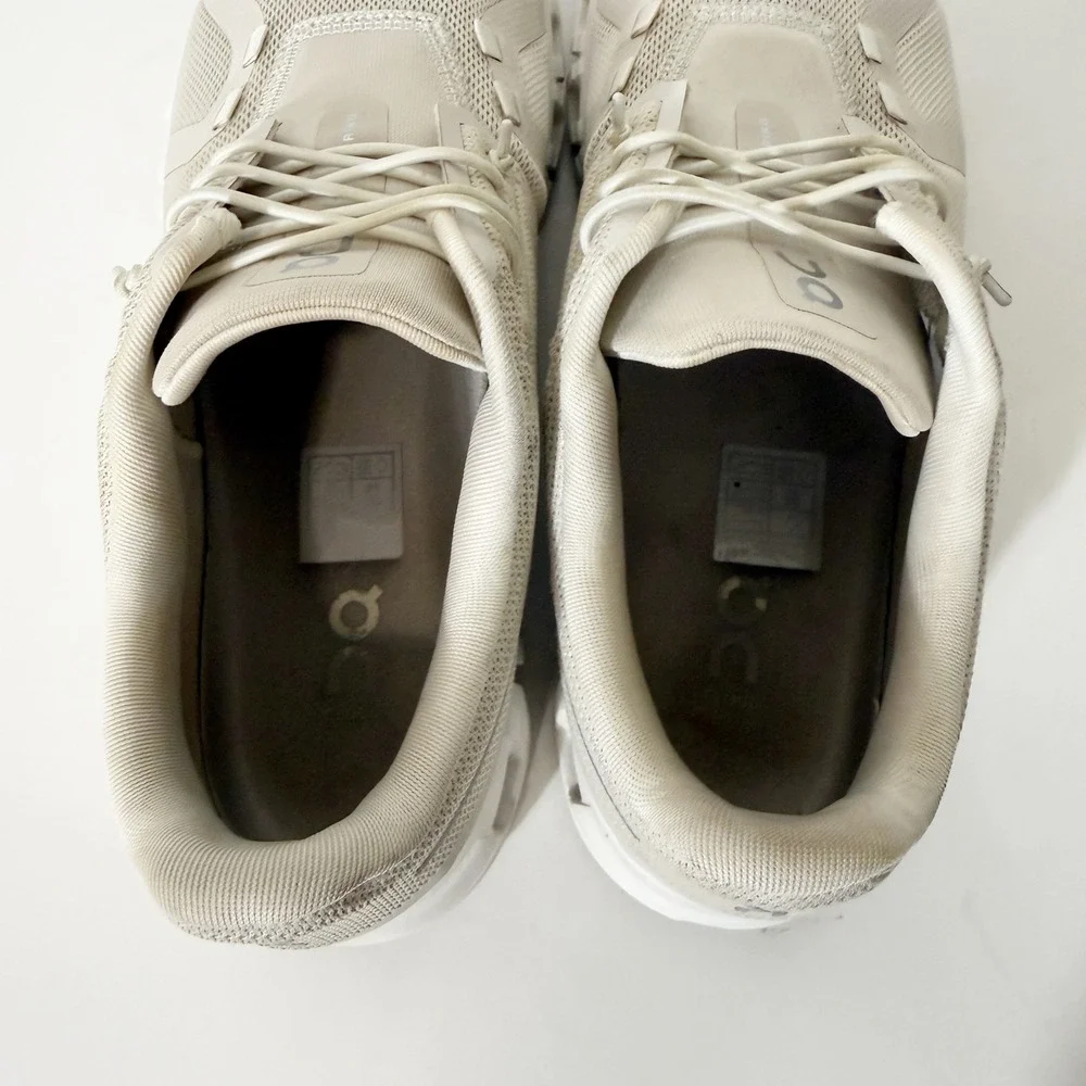 On Running On Cloud 6 Womens Pearl Whitr Athletic Running Sneaker Size 10.5